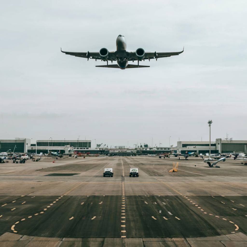 airport minibus taxi near me